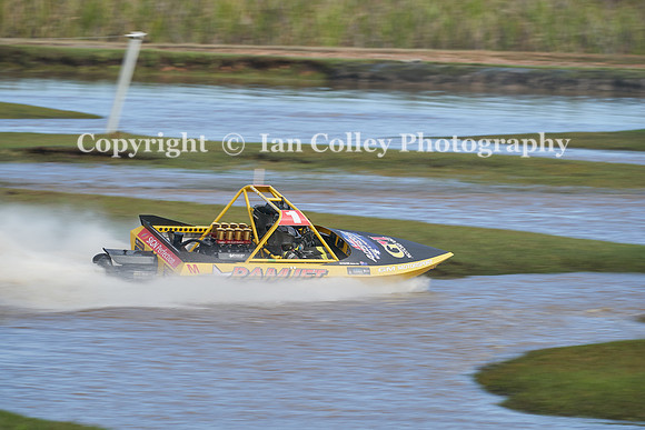 DSC03905Capt1